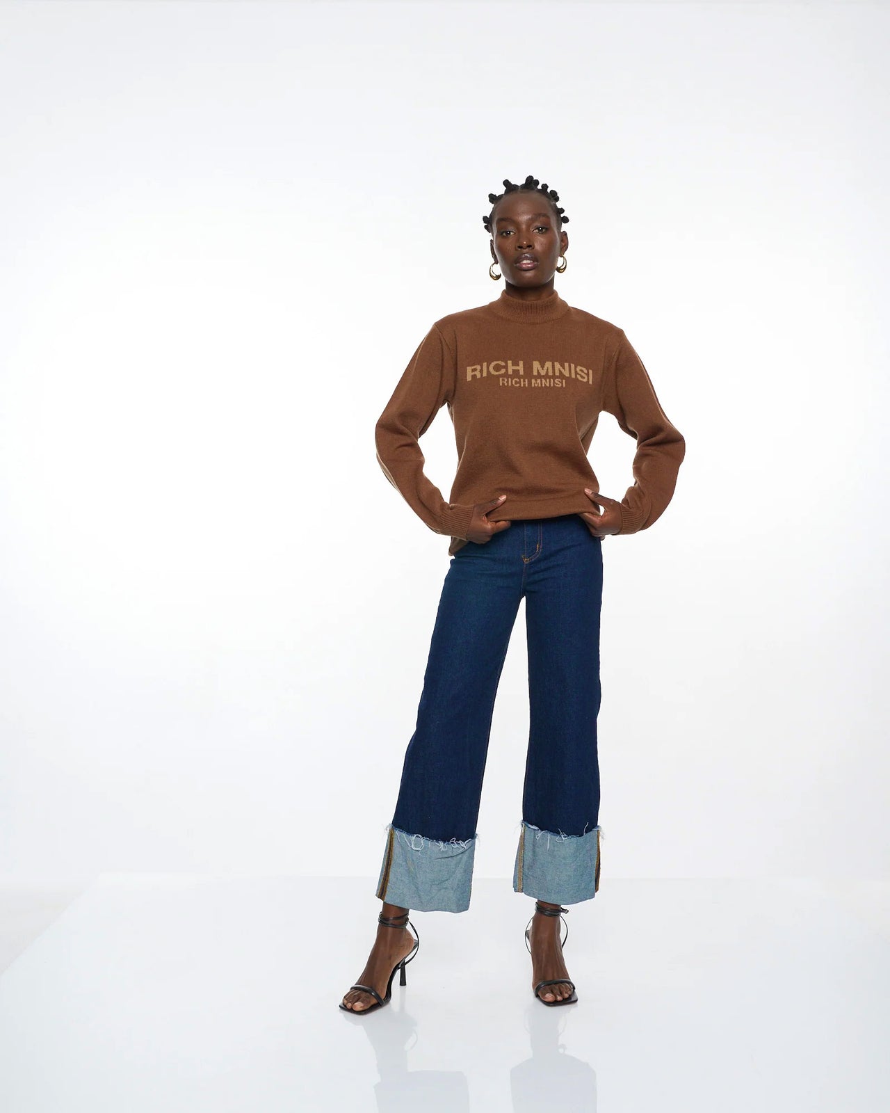 New Classic Sweater Chocolate